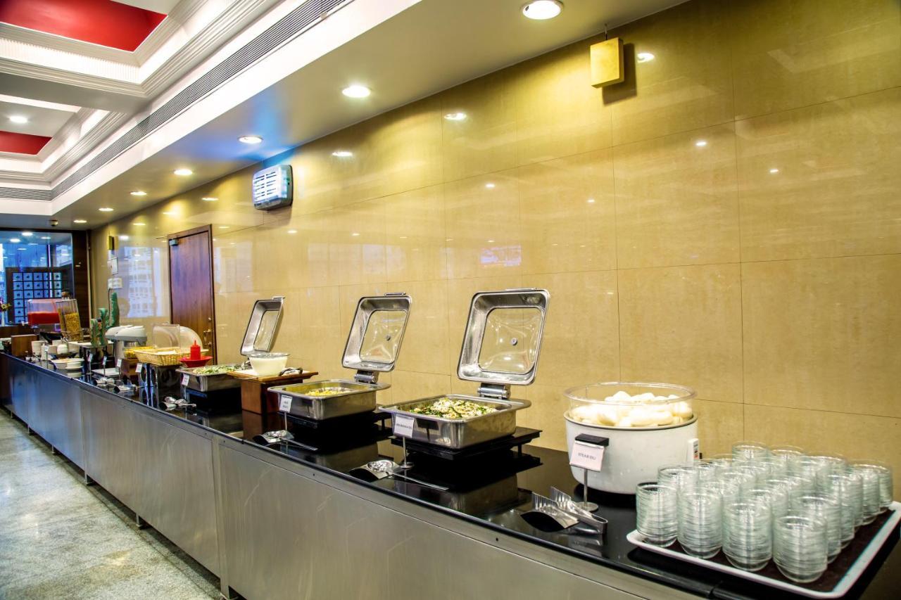 Hotel Tip Top Plaza Thane Buitenkant foto