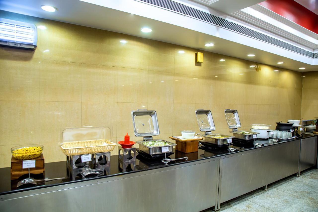Hotel Tip Top Plaza Thane Buitenkant foto