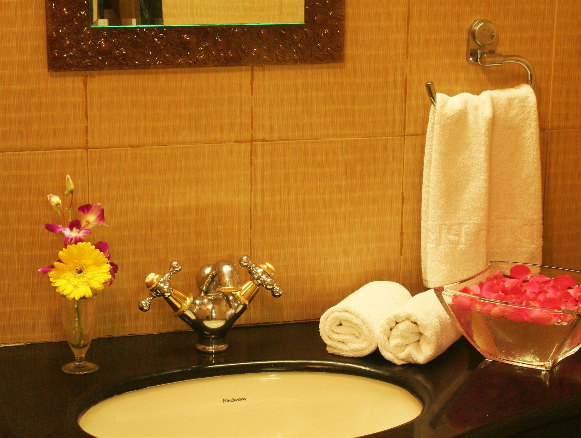 Hotel Tip Top Plaza Thane Buitenkant foto